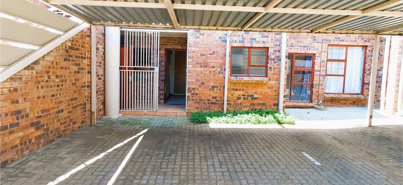 3 Bedroom Property for Sale in Langenhovenpark Free State
